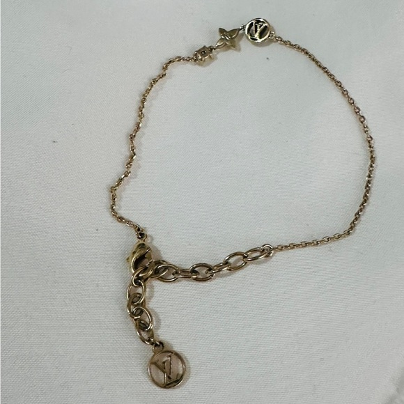 Louis Vuitton Petit Louis Bracelet - Picture 5 of 7